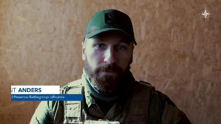 Norwegian troops practise calling in air support